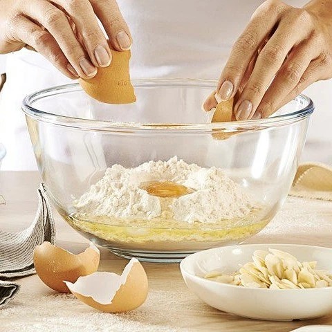 Castron mare din sticlă pentru amestecat ingrediente